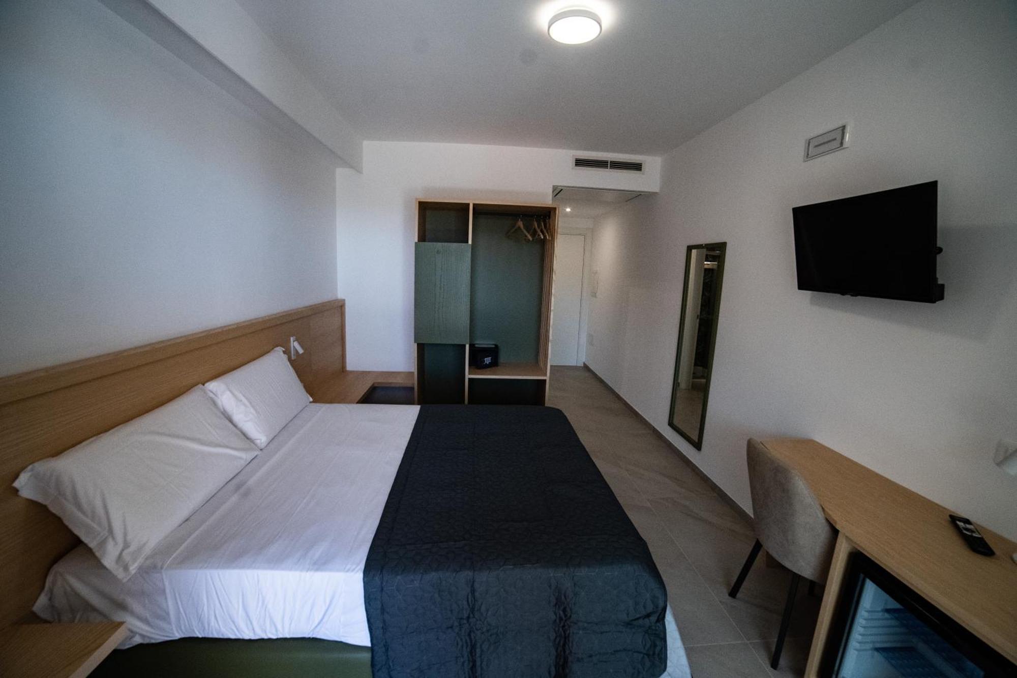 Middle Town Palace Tropea Luaran gambar
