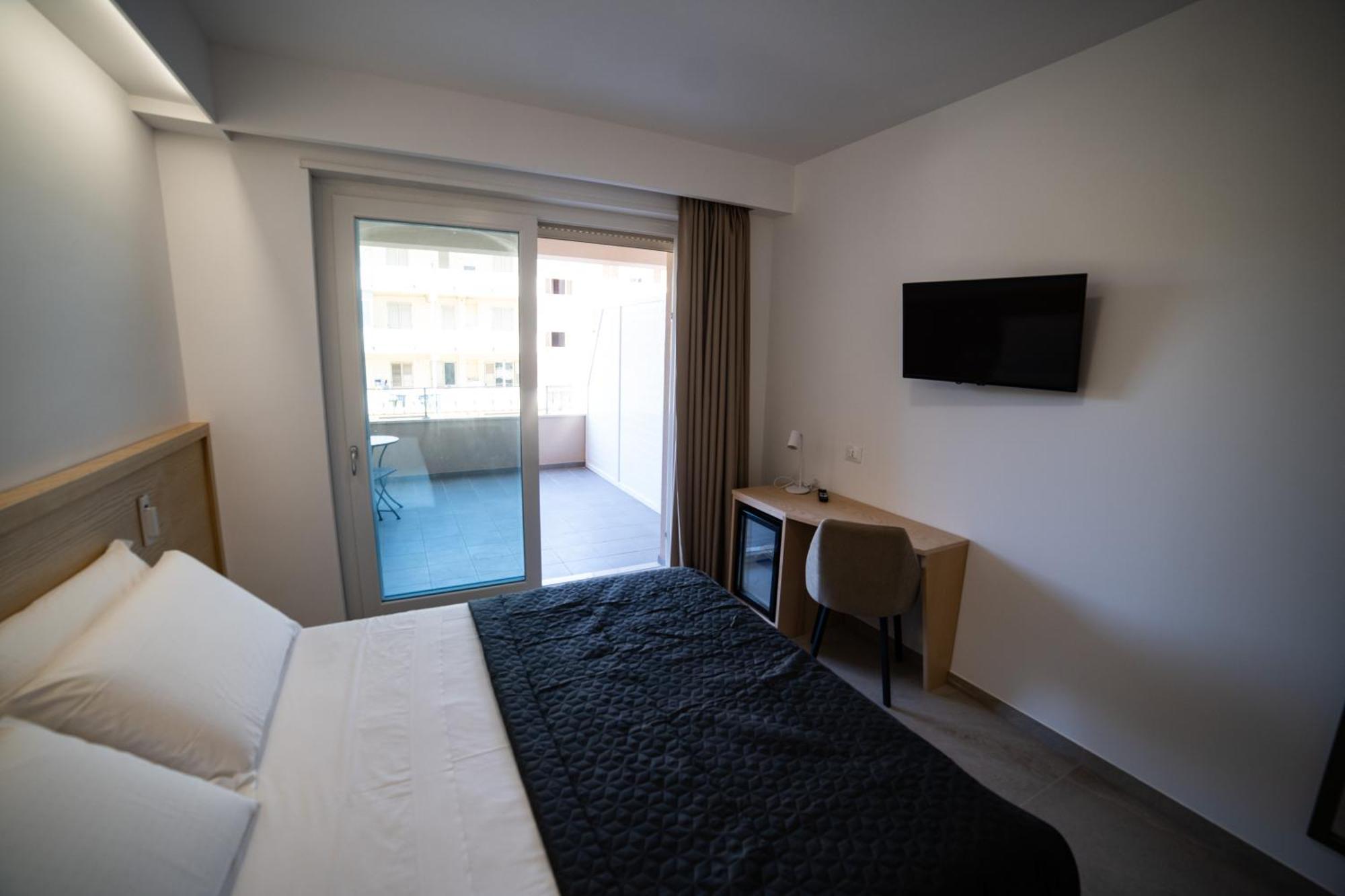 Middle Town Palace Tropea Luaran gambar