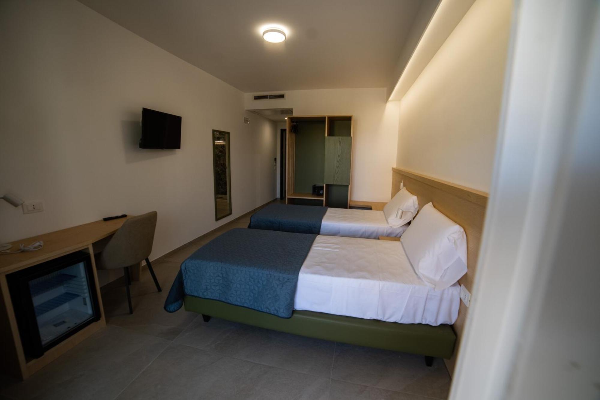 Middle Town Palace Tropea Luaran gambar